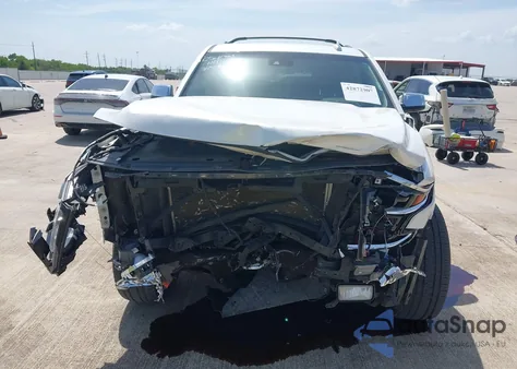 2017 Chevrolet Suburban Premier из США, поврежденный, VIN 1GNSKJKC3HR279930